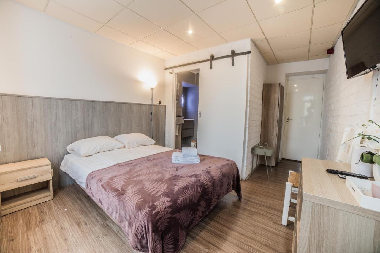 Hotel Le Provencal Слойс Екстериор снимка