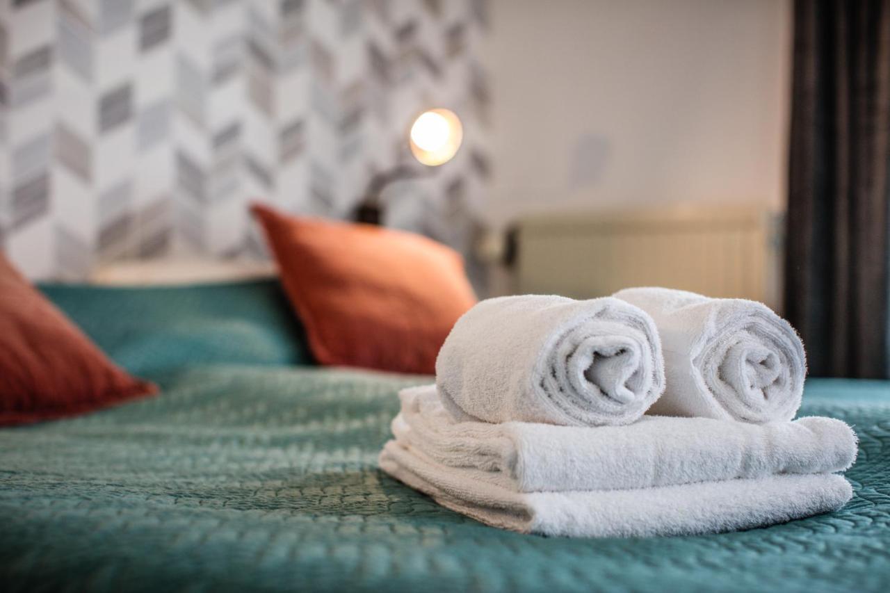 Hotel Le Provencal Слойс Екстериор снимка