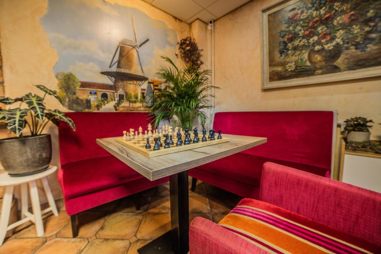 Hotel Le Provencal Слойс Екстериор снимка