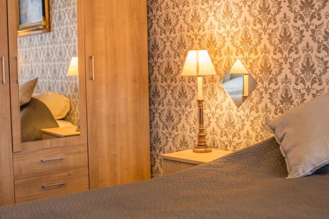 Hotel Le Provencal Слойс Екстериор снимка