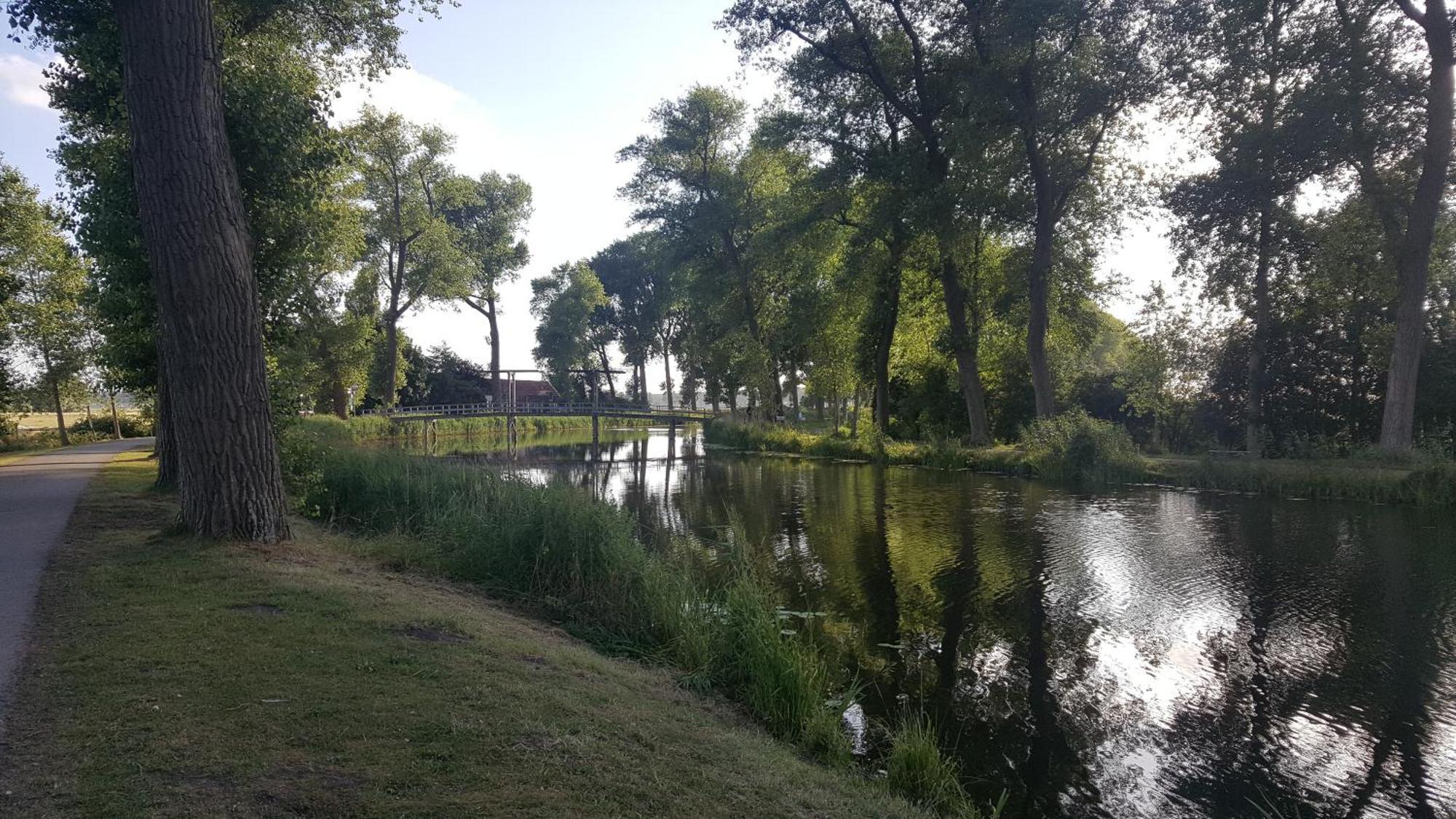 Hotel Le Provencal Слойс Екстериор снимка